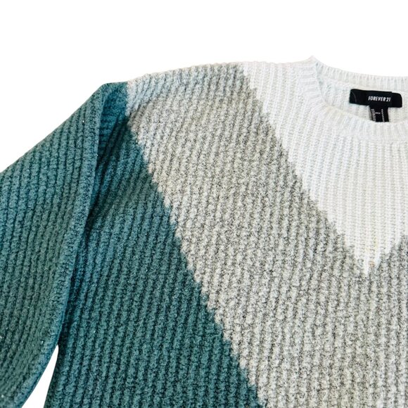 Forever 21 Green chevron sweater size small - Picture 5 of 7